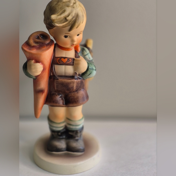 Hummel Figurine Little Scholar #80 - Picture 8 of 8